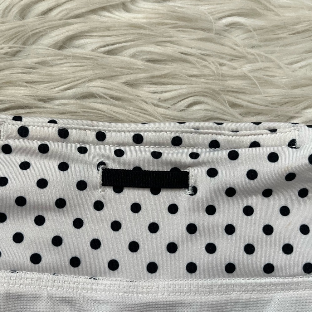 {Lululemon} Run: Speed Short in Twin Stripe Black / Mod Dot Printed Black - 6 - Picture 8 of 11